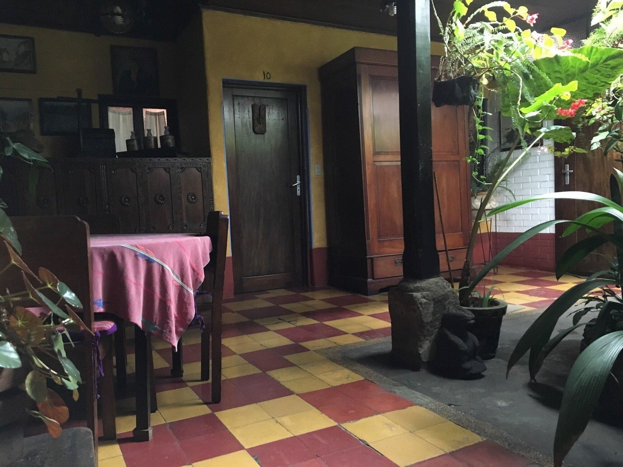 Posada Belen Museo Inn Guatemala City Exterior photo